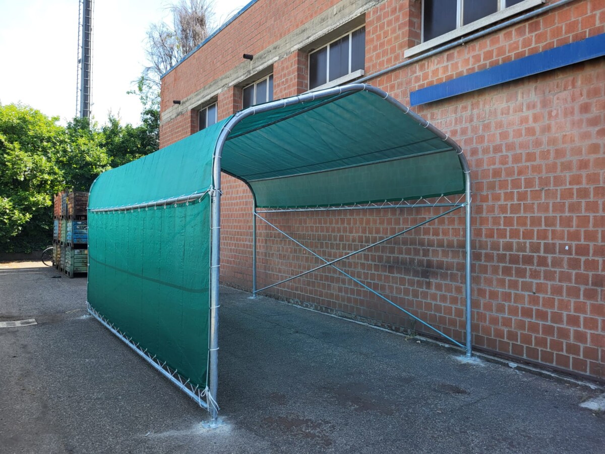 Copertura Auto Antigrandine E Antineve Universale - Film Alluminio, Strisce Riflettenti, Design Antivento - Per Berlina E SUV (Taglia Berlina 500x185 Cm) - 6